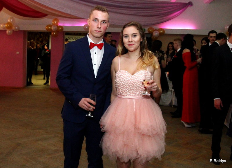 Studniówka w ZSET (zdjęcia)