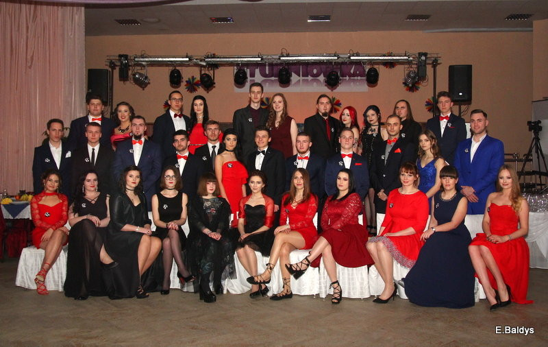 Studniówka w ZSET (zdjęcia)