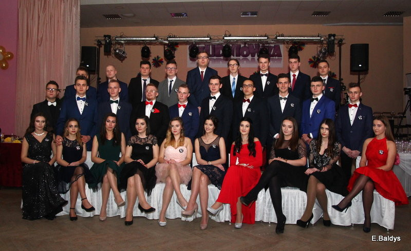 Studniówka w ZSET (zdjęcia)