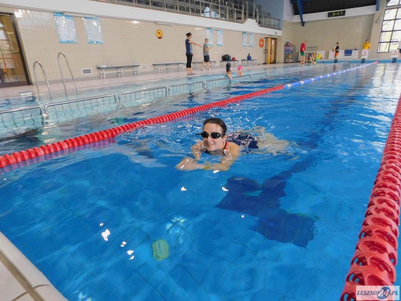 Na basenie można wesprzeć WOŚP (kilka zdjęć)