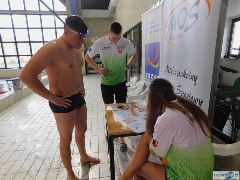 Na basenie można wesprzeć WOŚP (kilka zdjęć)