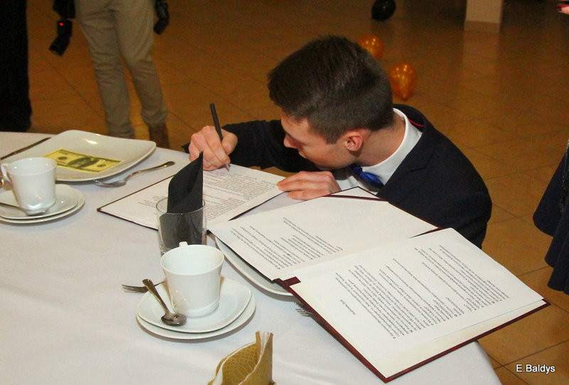 Studniówka I LO w Finezji (zdjęcia)