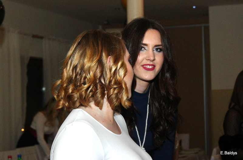 Studniówka I LO w Finezji (zdjęcia)