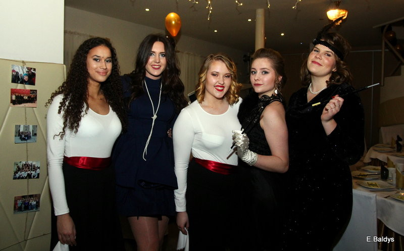 Studniówka I LO w Finezji (zdjęcia)