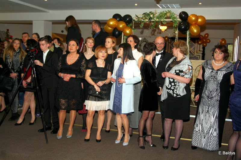 Studniówka I LO w Finezji (zdjęcia)