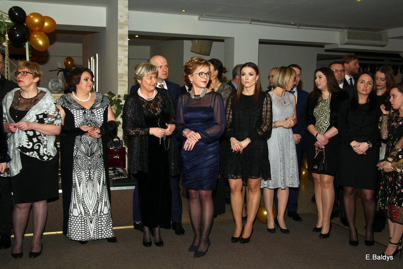 Studniówka I LO w Finezji (zdjęcia)