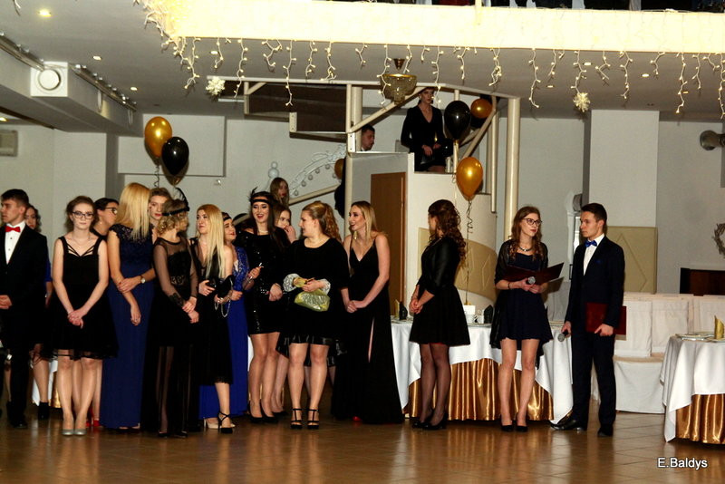 Studniówka I LO w Finezji (zdjęcia)