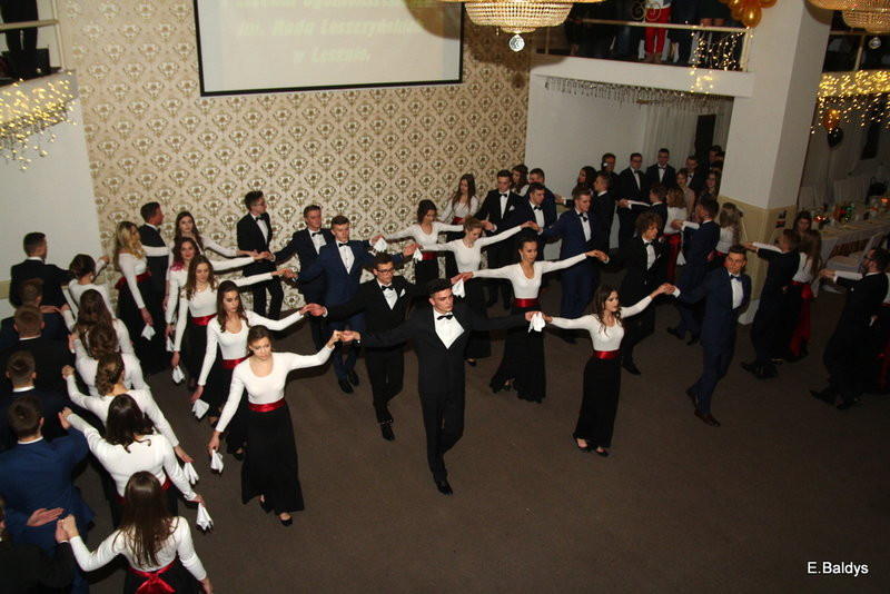 Studniówka I LO w Finezji (zdjęcia)