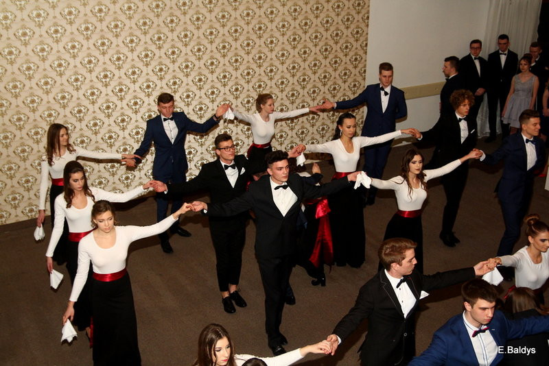 Studniówka I LO w Finezji (zdjęcia)