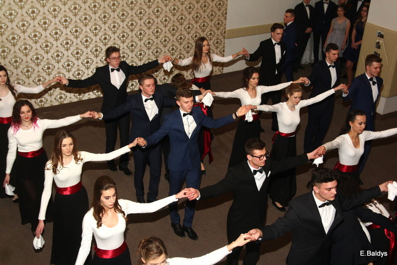 Studniówka I LO w Finezji (zdjęcia)