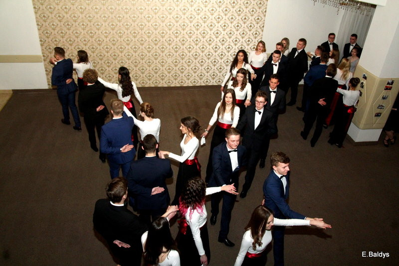 Studniówka I LO w Finezji (zdjęcia)