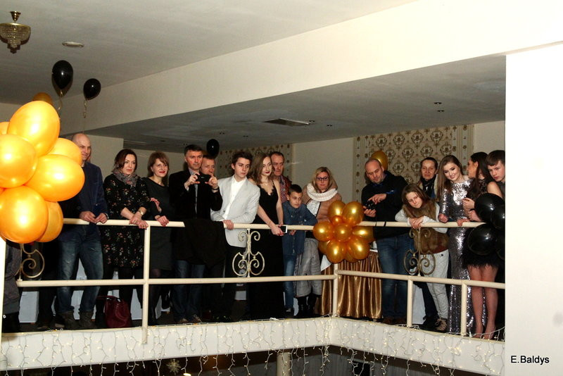 Studniówka I LO w Finezji (zdjęcia)