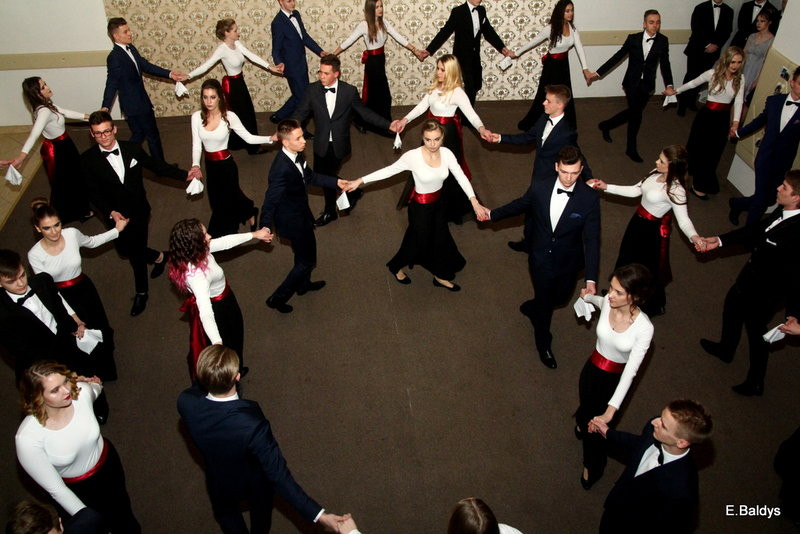 Studniówka I LO w Finezji (zdjęcia)