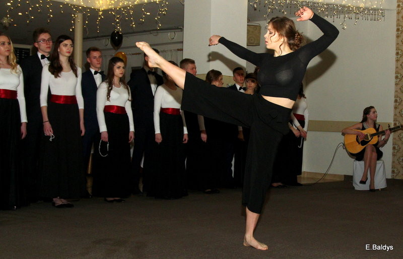 Studniówka I LO w Finezji (zdjęcia)