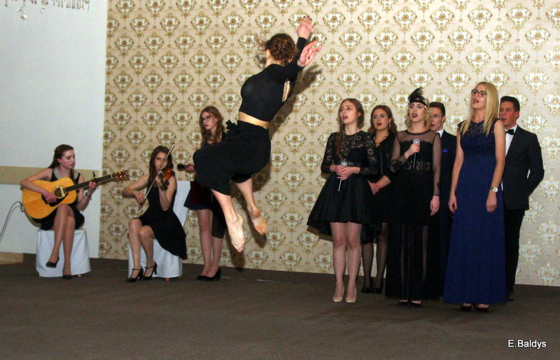 Studniówka I LO w Finezji (zdjęcia)