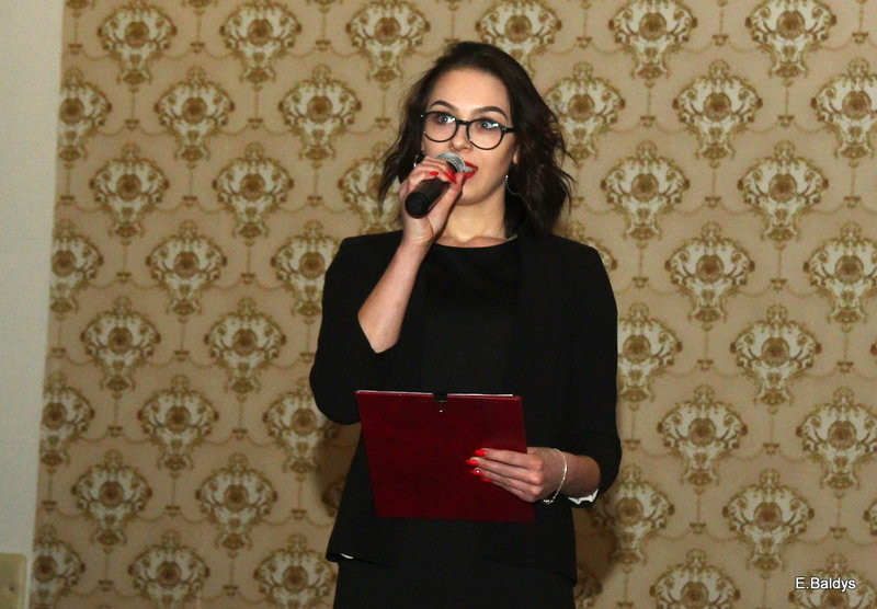 Studniówka I LO w Finezji (zdjęcia)