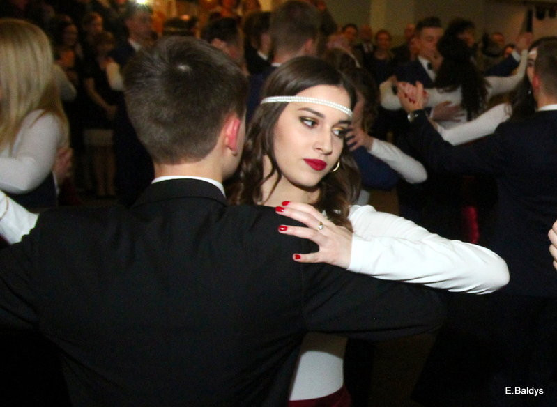 Studniówka I LO w Finezji (zdjęcia)