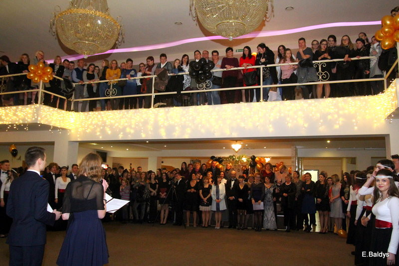 Studniówka I LO w Finezji (zdjęcia)