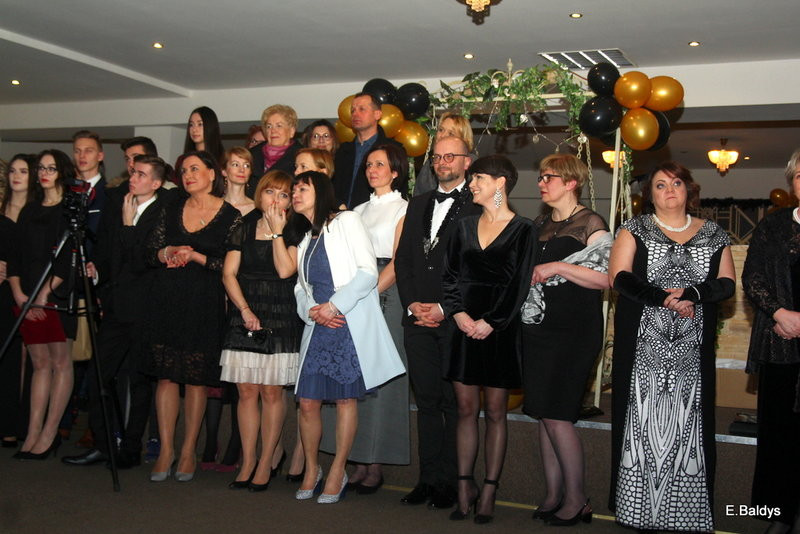 Studniówka I LO w Finezji (zdjęcia)