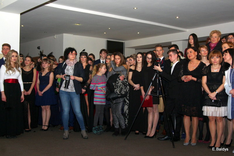 Studniówka I LO w Finezji (zdjęcia)