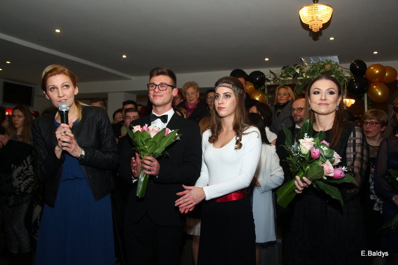 Studniówka I LO w Finezji (zdjęcia)