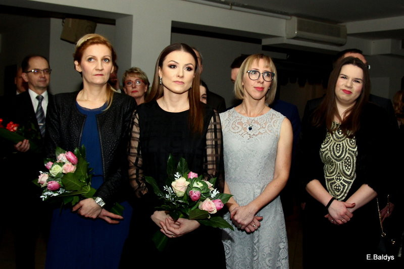 Studniówka I LO w Finezji (zdjęcia)