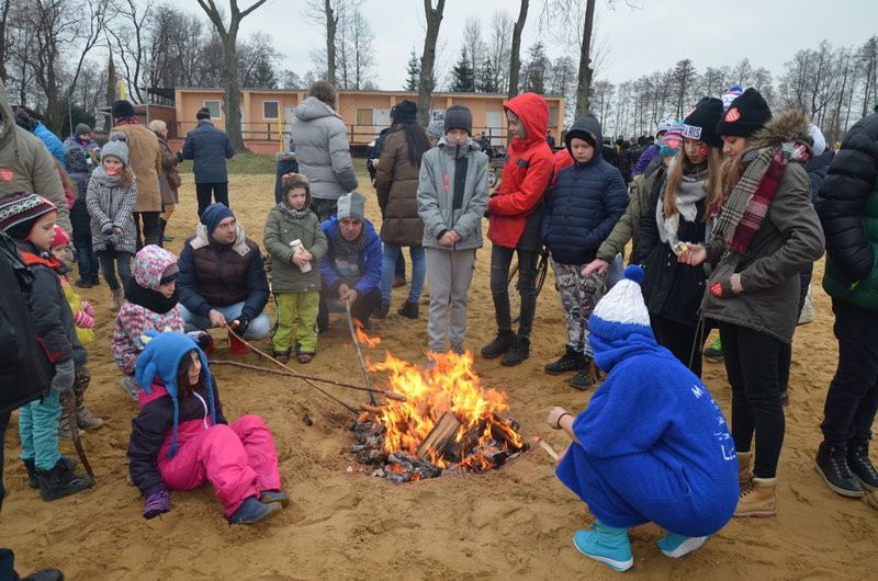 Gorące serca chłodzone w jeziorze (zdjęcia)