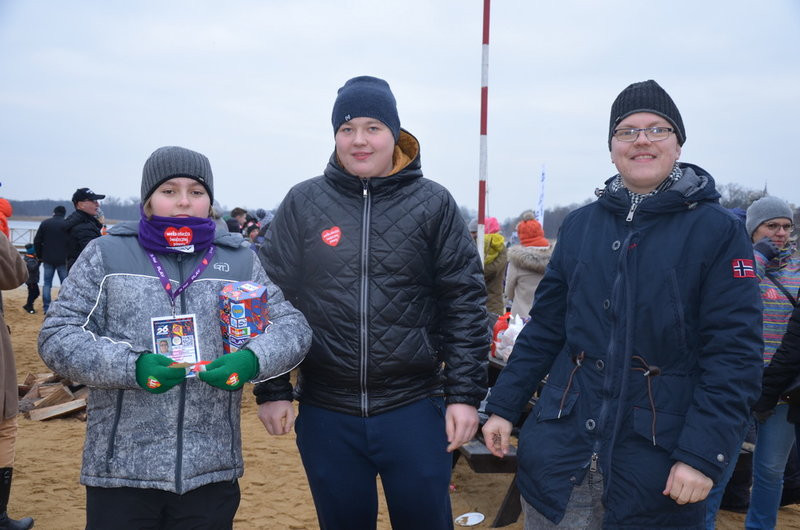 Gorące serca chłodzone w jeziorze (zdjęcia)