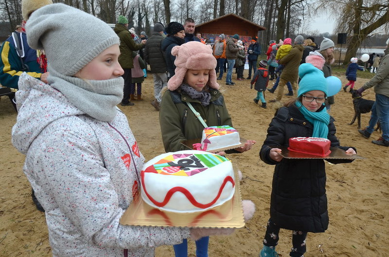 Gorące serca chłodzone w jeziorze (zdjęcia)