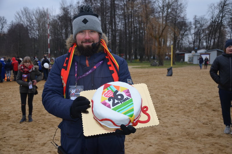 Gorące serca chłodzone w jeziorze (zdjęcia)