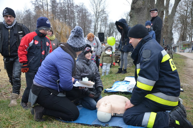 Gorące serca chłodzone w jeziorze (zdjęcia)