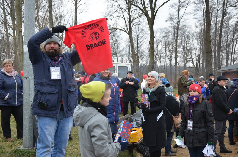 Gorące serca chłodzone w jeziorze (zdjęcia)