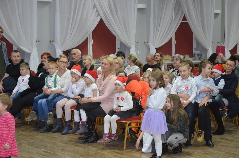 Przedszkolacy zagrali dla WOŚP w Lipnie (zdjęcia)