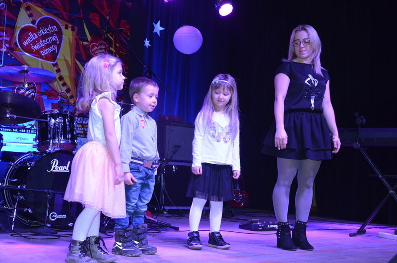 Przedszkolacy zagrali dla WOŚP w Lipnie (zdjęcia)