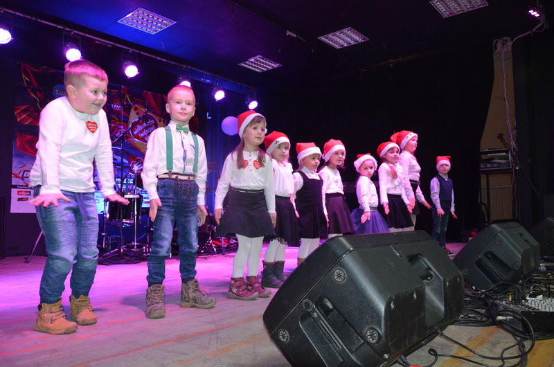 Przedszkolacy zagrali dla WOŚP w Lipnie (zdjęcia)