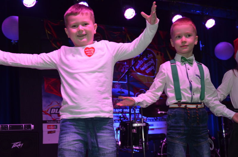 Przedszkolacy zagrali dla WOŚP w Lipnie (zdjęcia)