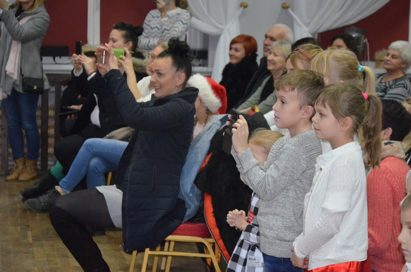 Przedszkolacy zagrali dla WOŚP w Lipnie (zdjęcia)