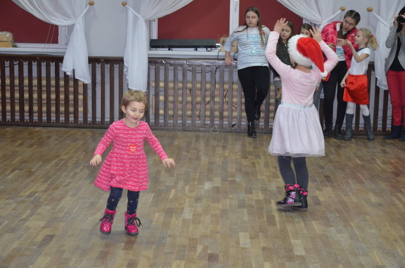 Przedszkolacy zagrali dla WOŚP w Lipnie (zdjęcia)