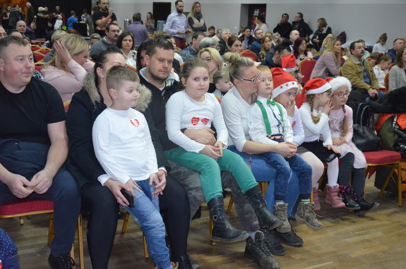 Przedszkolacy zagrali dla WOŚP w Lipnie (zdjęcia)