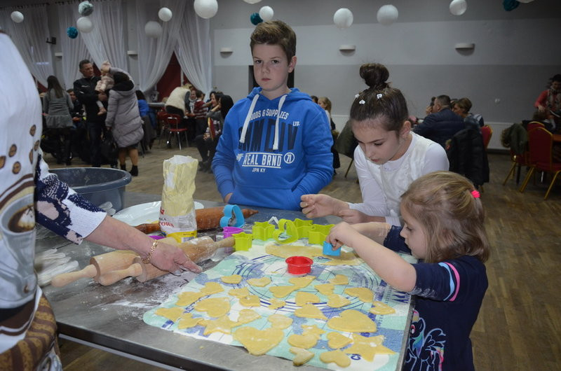 Przedszkolacy zagrali dla WOŚP w Lipnie (zdjęcia)