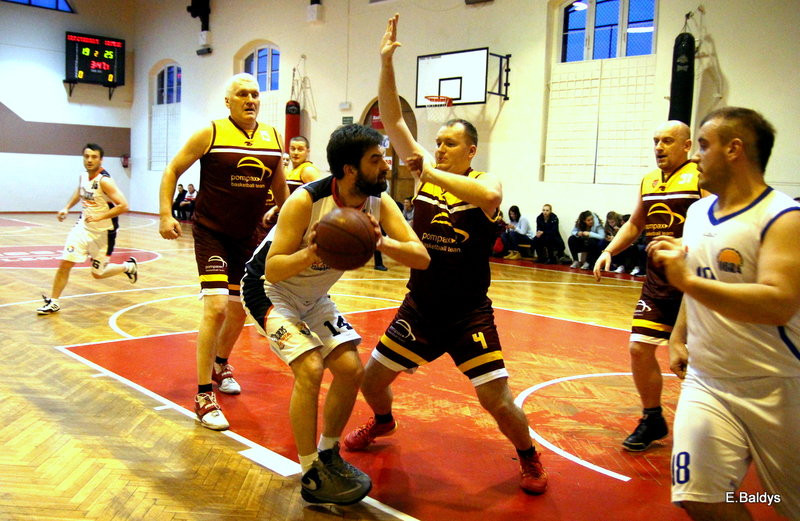 Amatorzy pod koszami (zdjęcia)