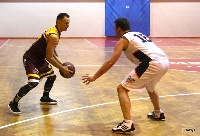 Amatorzy pod koszami (zdjęcia)