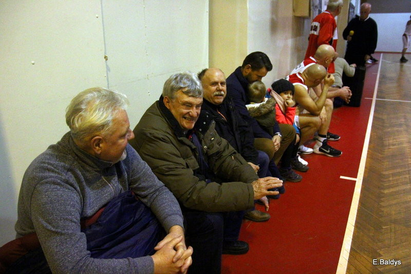 Amatorzy pod koszami (zdjęcia)