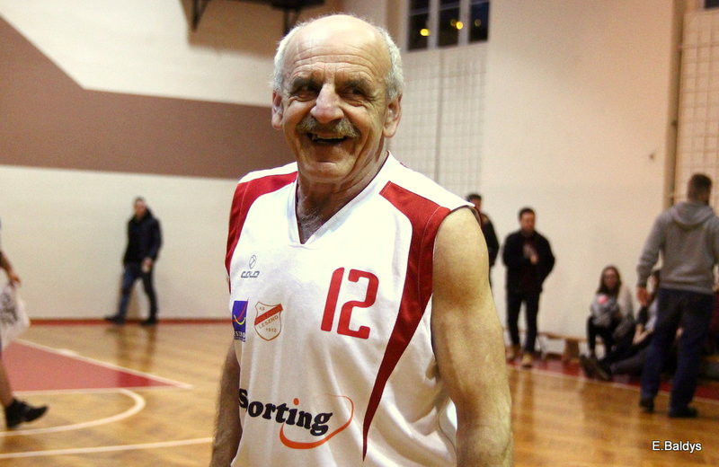 Amatorzy pod koszami (zdjęcia)