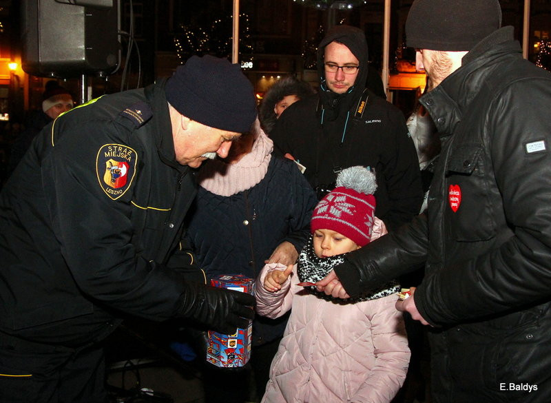 Światełko do nieba z Rynku w Lesznie (zdjęcia)