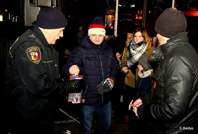 Światełko do nieba z Rynku w Lesznie (zdjęcia)