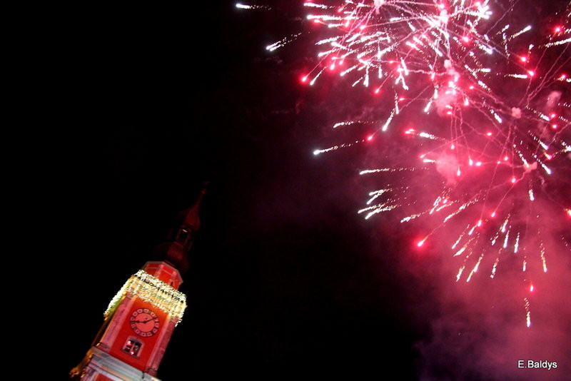 Światełko do nieba z Rynku w Lesznie (zdjęcia)