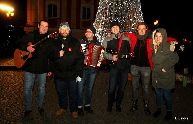 Światełko do nieba z Rynku w Lesznie (zdjęcia)