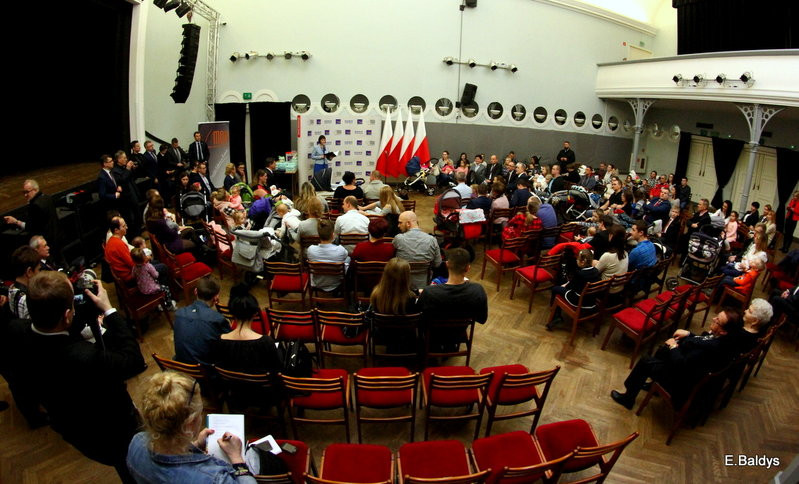 Beata Szydło wręczała Leszczyńskie Becikowe (zdjęcia)