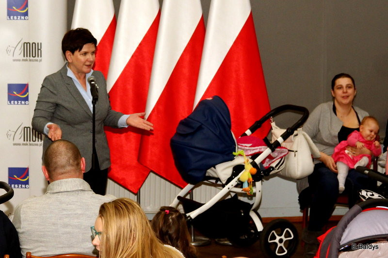 Beata Szydło wręczała Leszczyńskie Becikowe (zdjęcia)